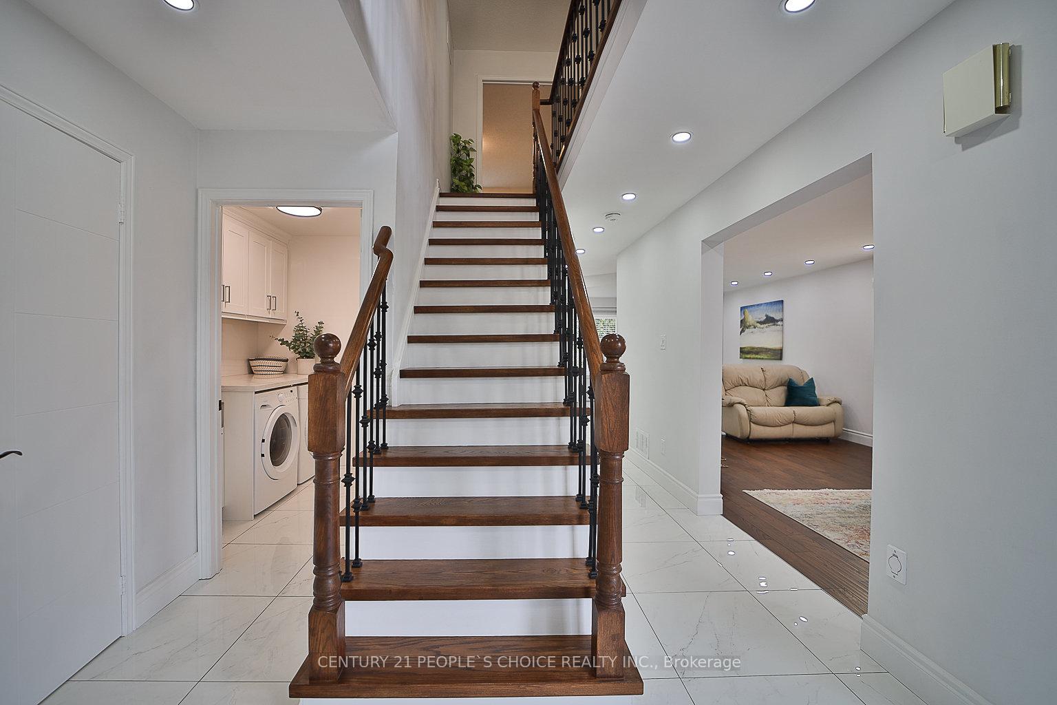 Photo 3 of 3596 Nutcracker Drive, Mississauga, Lisgar — HOMEH