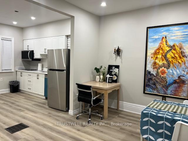 Photo 3 of 4440 Huron Street, Niagara Falls, Downtown — HOMEH
