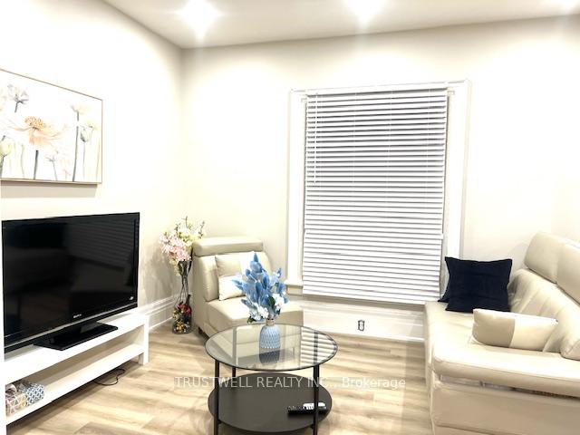Photo 11 of 4440 Huron Street, Niagara Falls, Downtown — HOMEH