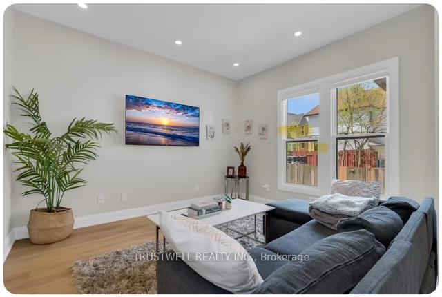 Photo 14 of 4440 Huron Street, Niagara Falls, Downtown — HOMEH