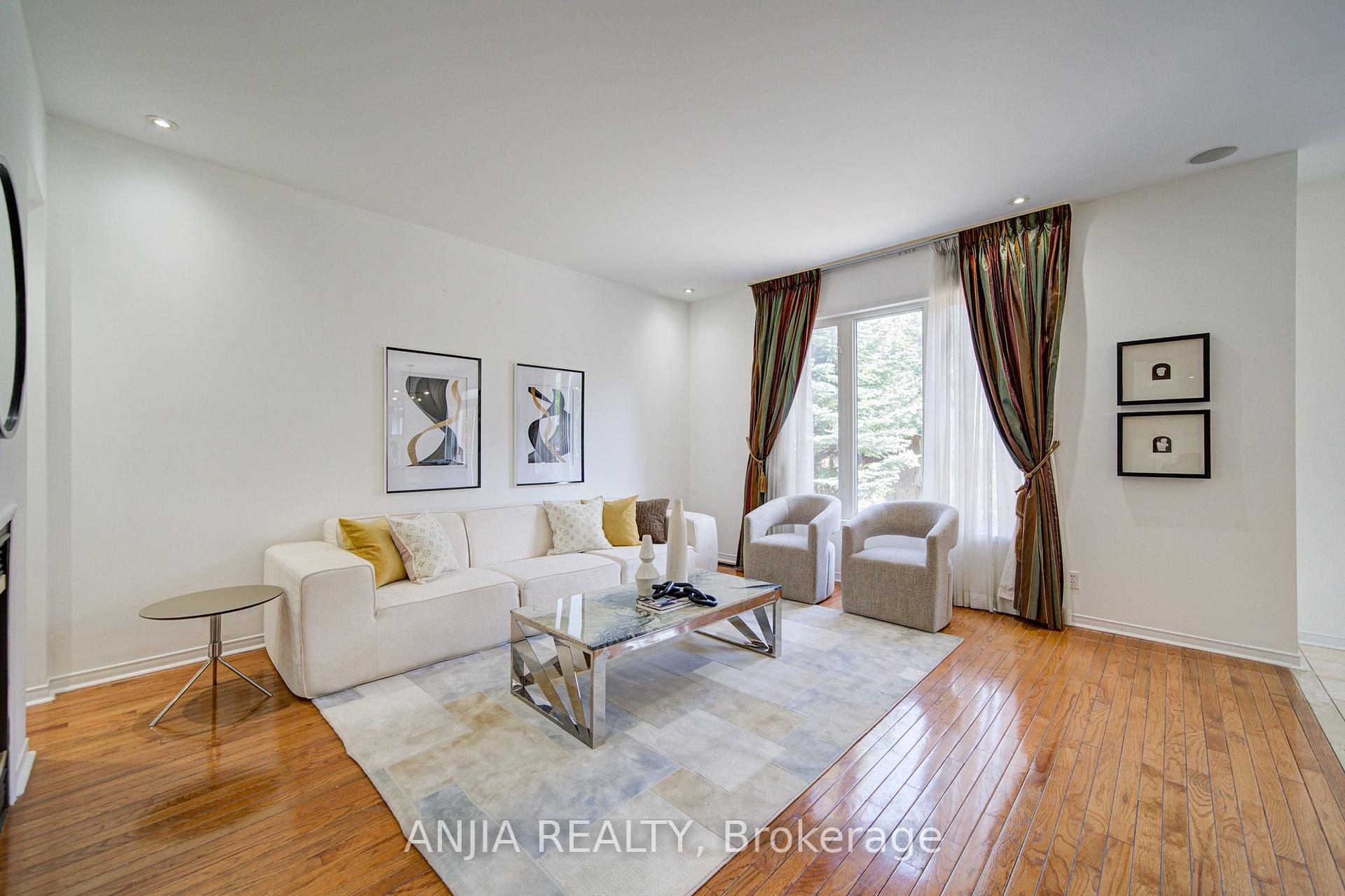 Photo 10 of 173 Russell Jarvis Drive, Markham, Legacy — HOMEH
