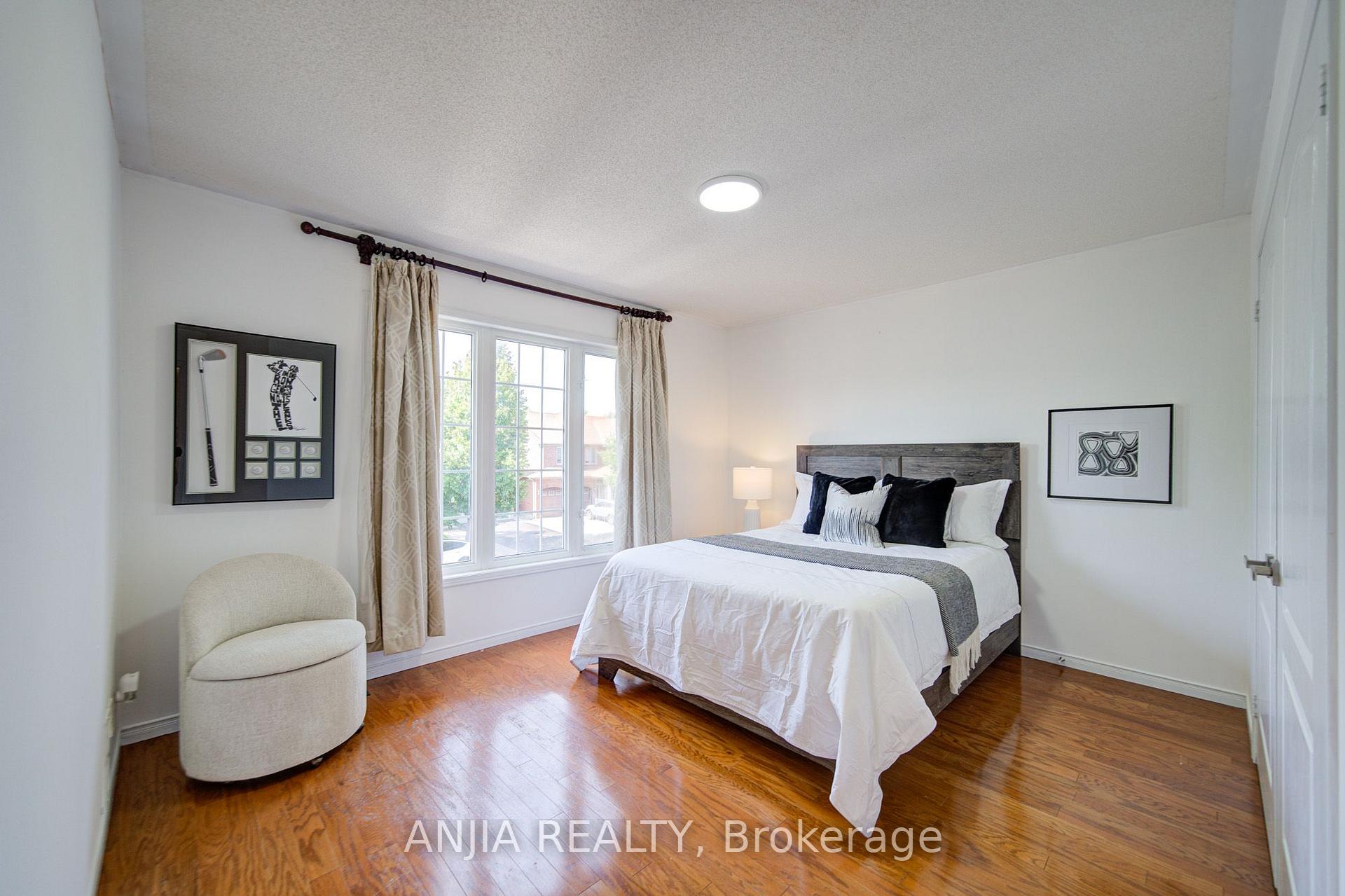 Photo 21 of 173 Russell Jarvis Drive, Markham, Legacy — HOMEH