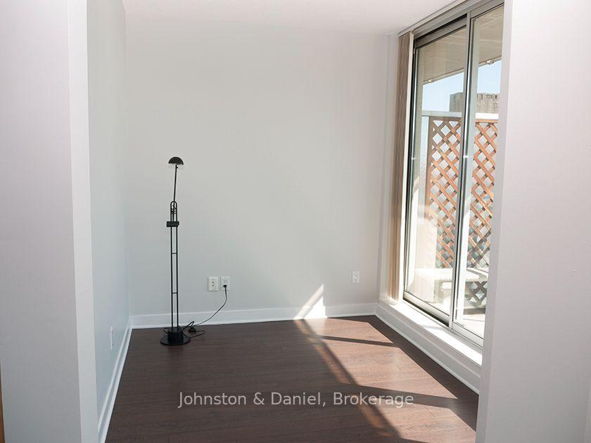 Photo 6 of Unit 616, 650 Queens Quay W, Toronto, Niagara — HOMEH