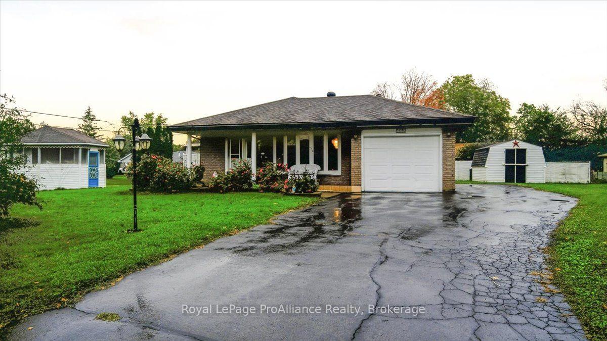 Photo 4 of 106 Burns Avenue, Quinte West, Sidney Ward — HOMEH