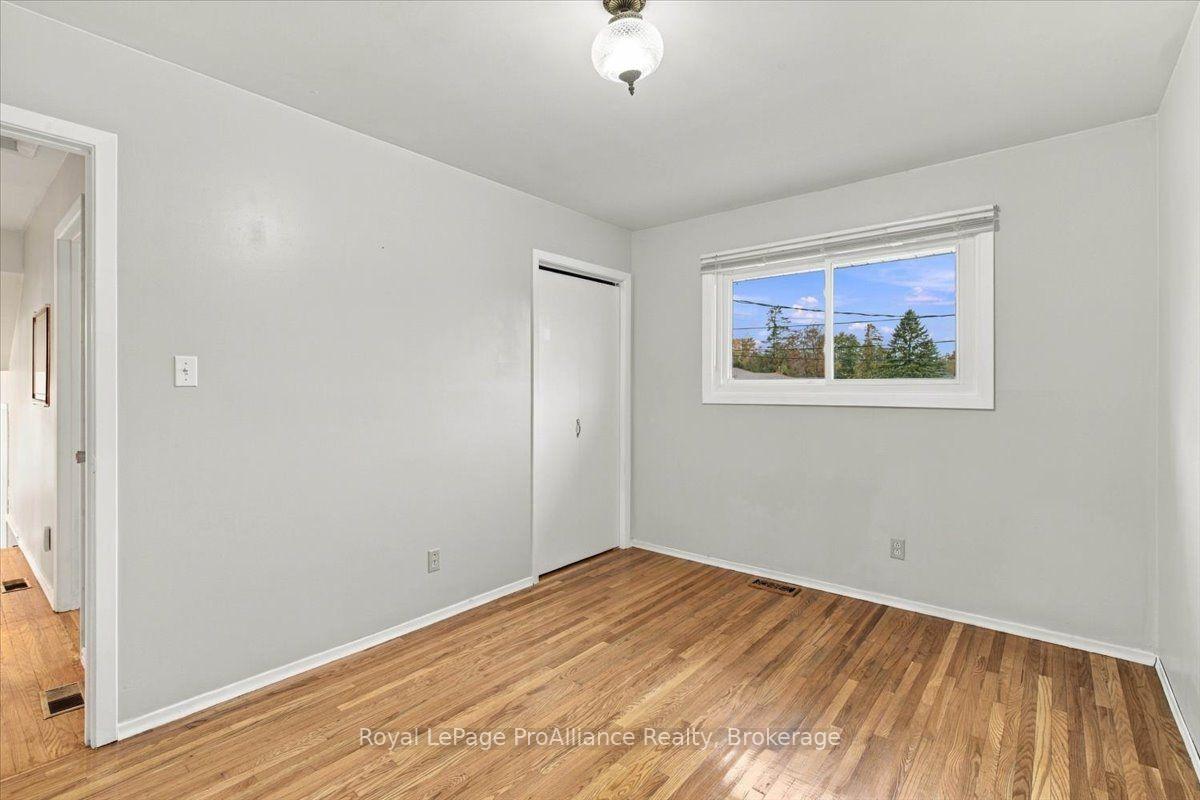Photo 27 of 106 Burns Avenue, Quinte West, Sidney Ward — HOMEH