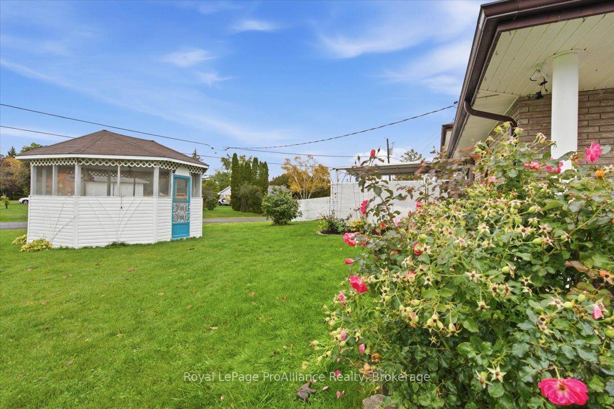 Photo 50 of 106 Burns Avenue, Quinte West, Sidney Ward — HOMEH