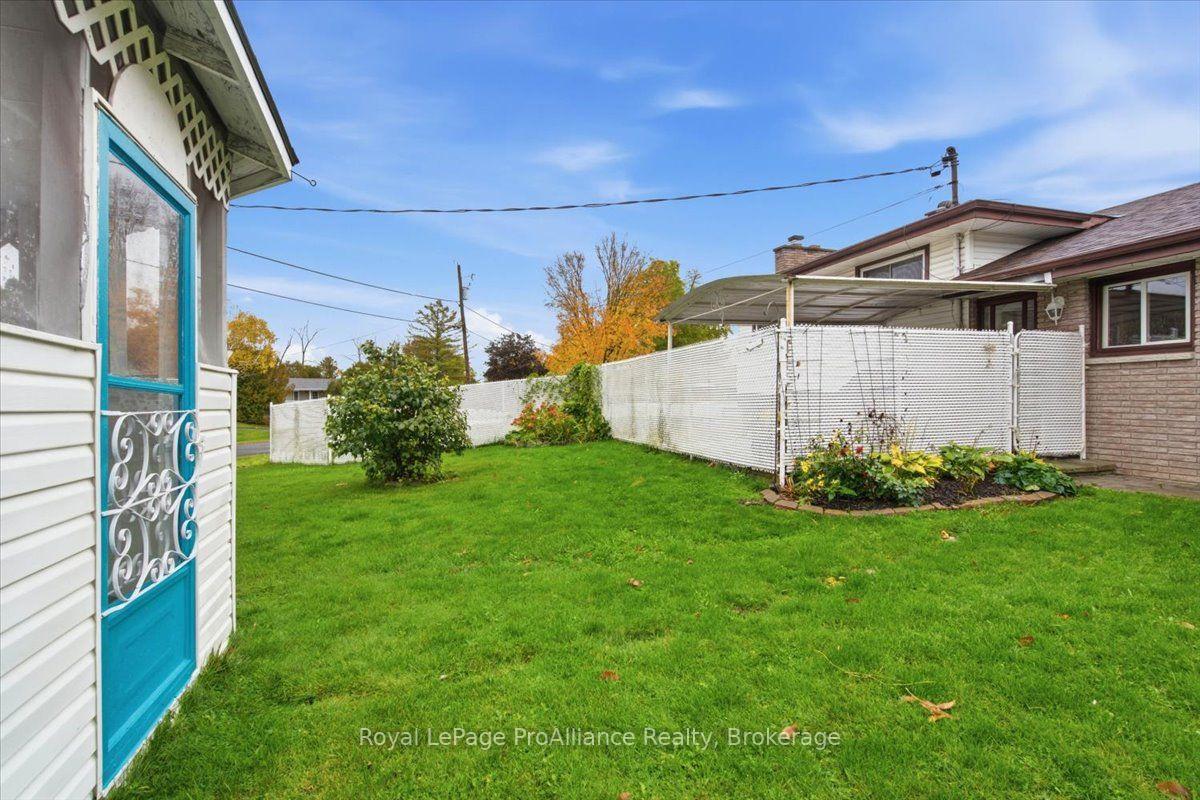 Photo 51 of 106 Burns Avenue, Quinte West, Sidney Ward — HOMEH
