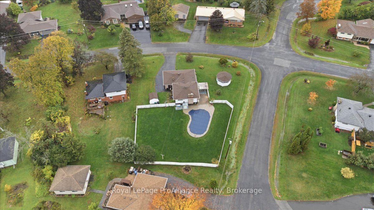 Photo 54 of 106 Burns Avenue, Quinte West, Sidney Ward — HOMEH