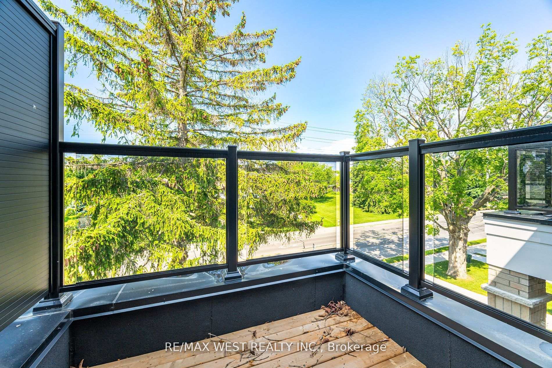 Photo 35 of 1563 Green Road, Clarington, Bowmanville — HOMEH