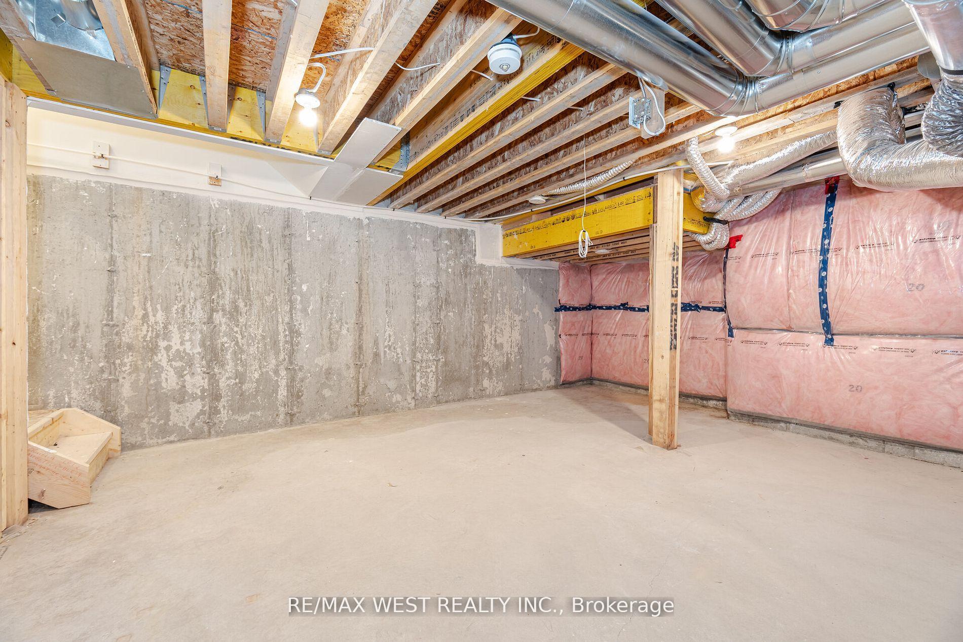 Photo 43 of 1563 Green Road, Clarington, Bowmanville — HOMEH