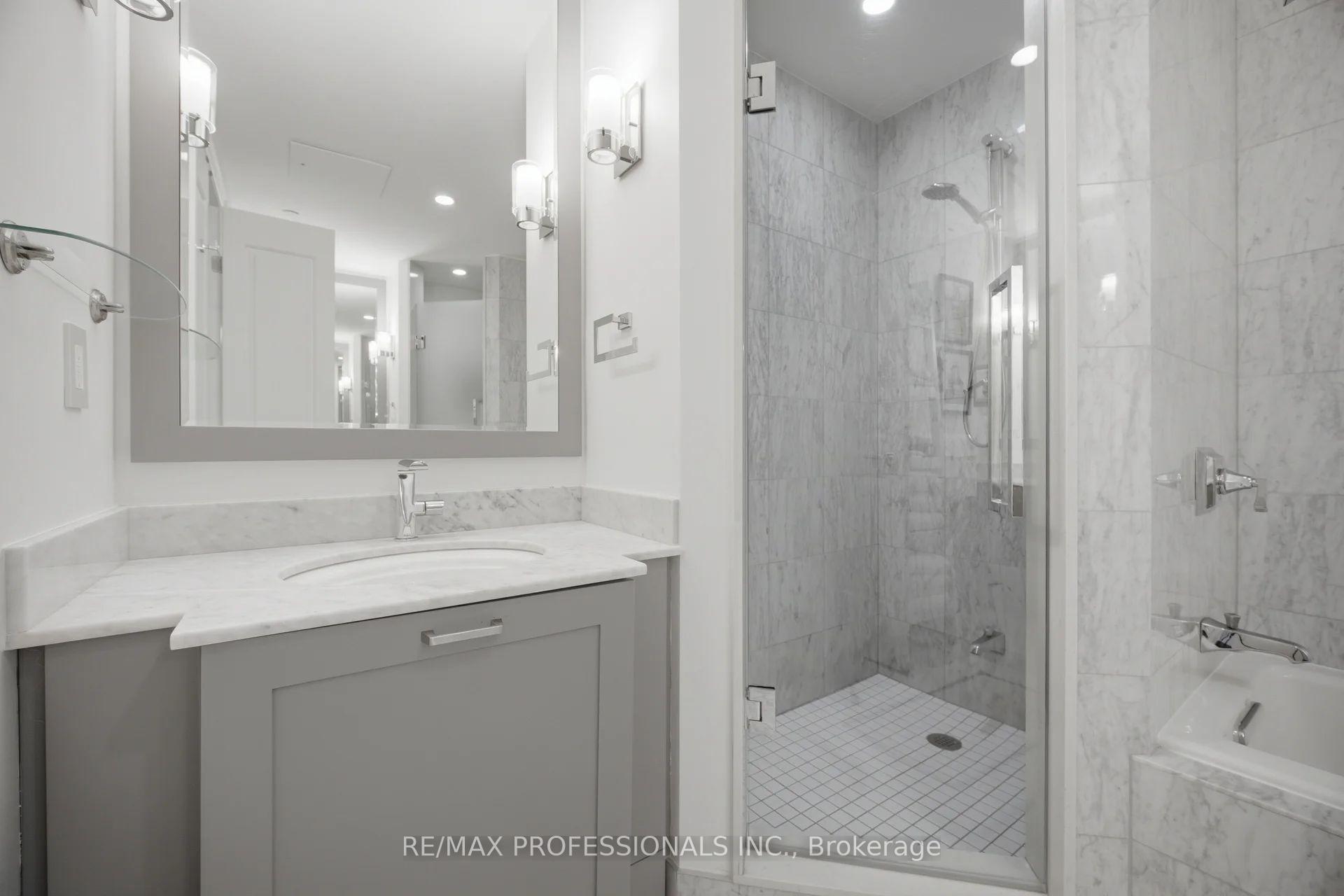 Photo 13 of Unit 512, 30 Old Mill Road, Etobicoke, Kingsway South — HOMEH