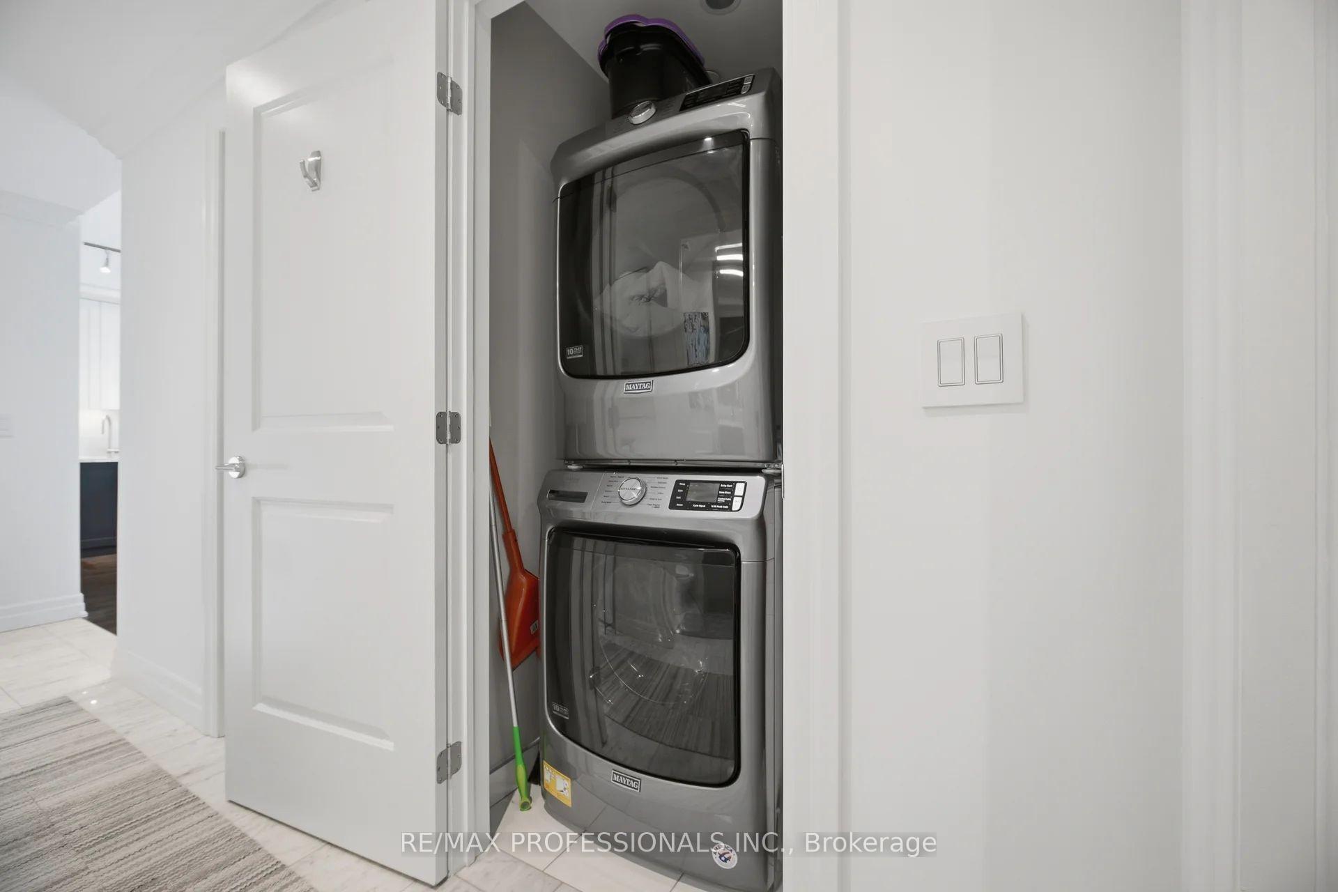 Photo 23 of Unit 512, 30 Old Mill Road, Etobicoke, Kingsway South — HOMEH