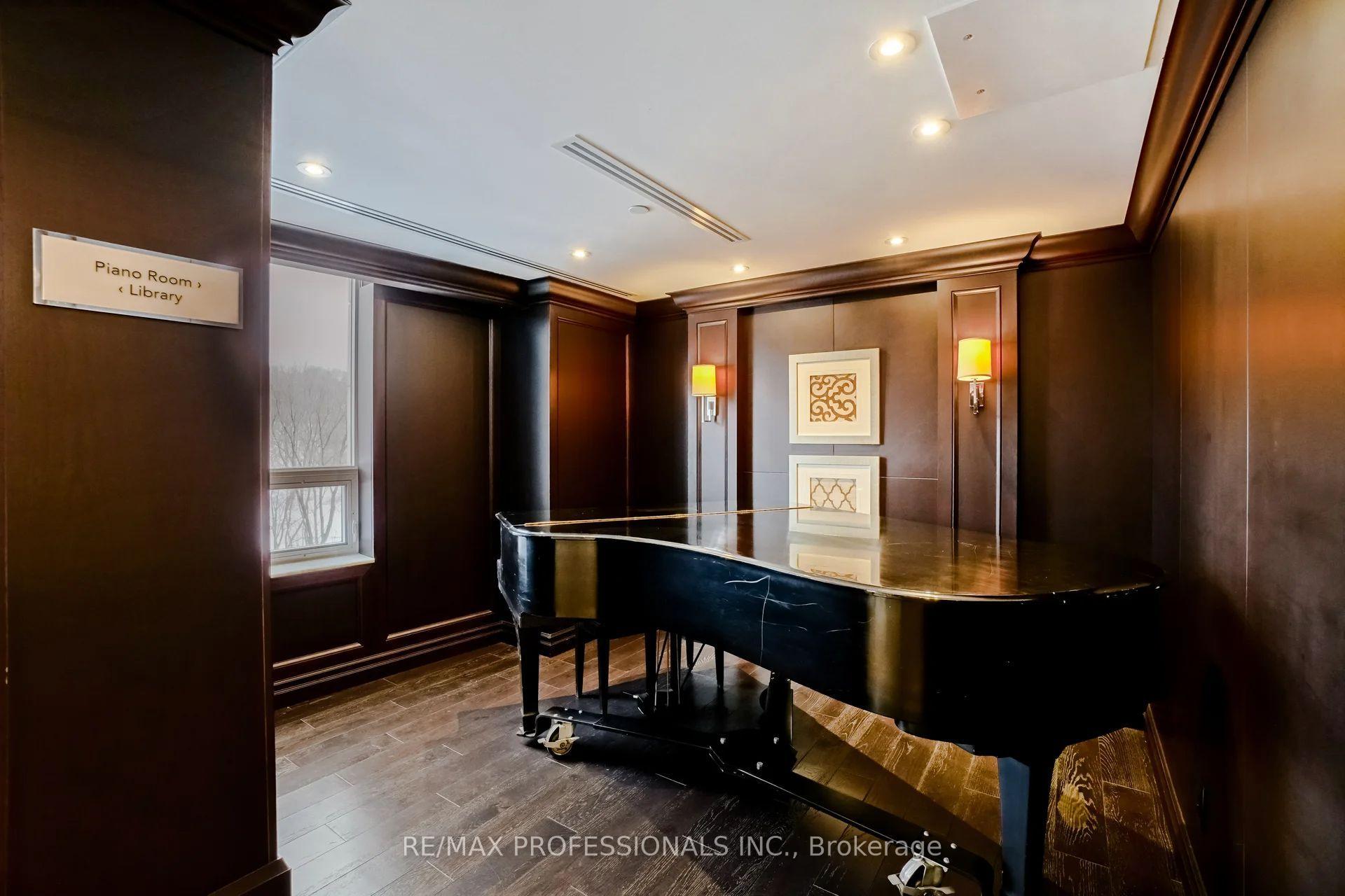 Photo 28 of Unit 512, 30 Old Mill Road, Etobicoke, Kingsway South — HOMEH
