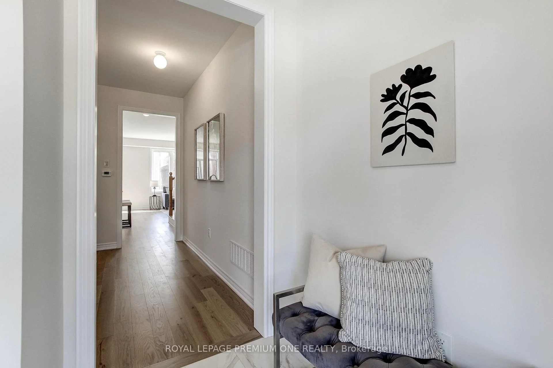 Photo 6 of 393 Kennedy Circle W, Milton, Cobban — HOMEH