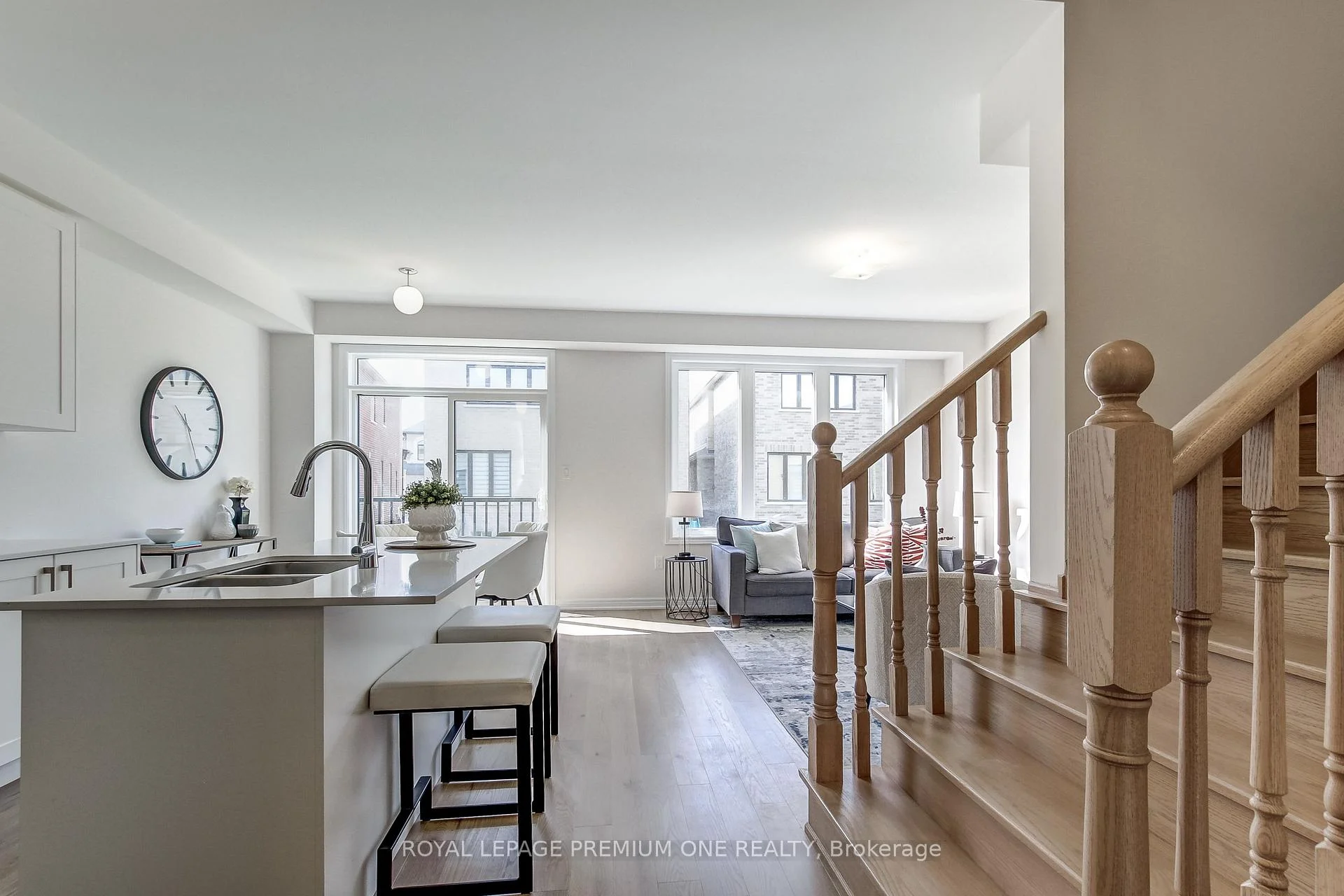 Photo 10 of 393 Kennedy Circle W, Milton, Cobban — HOMEH