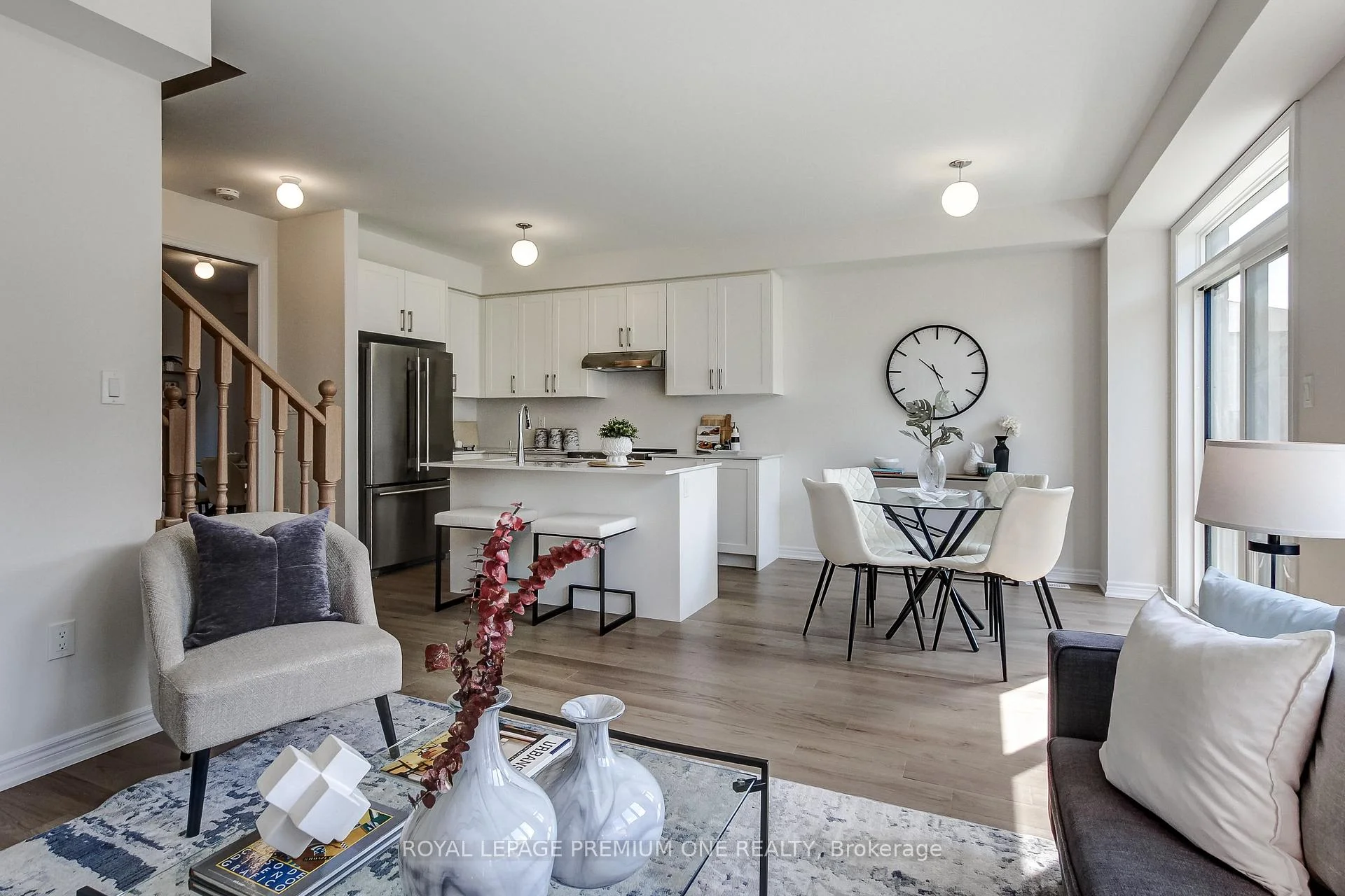 Photo 18 of 393 Kennedy Circle W, Milton, Cobban — HOMEH