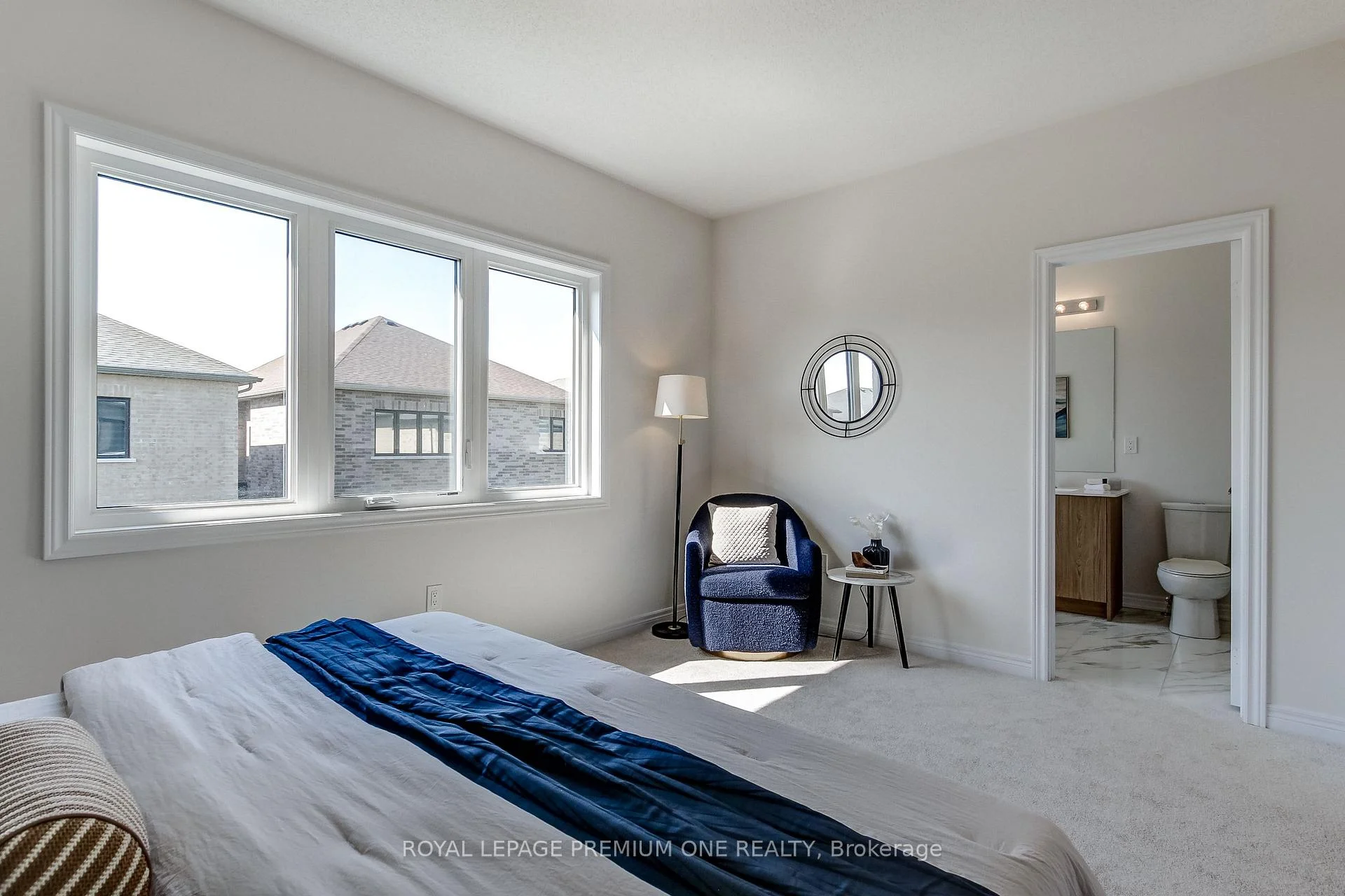 Photo 25 of 393 Kennedy Circle W, Milton, Cobban — HOMEH
