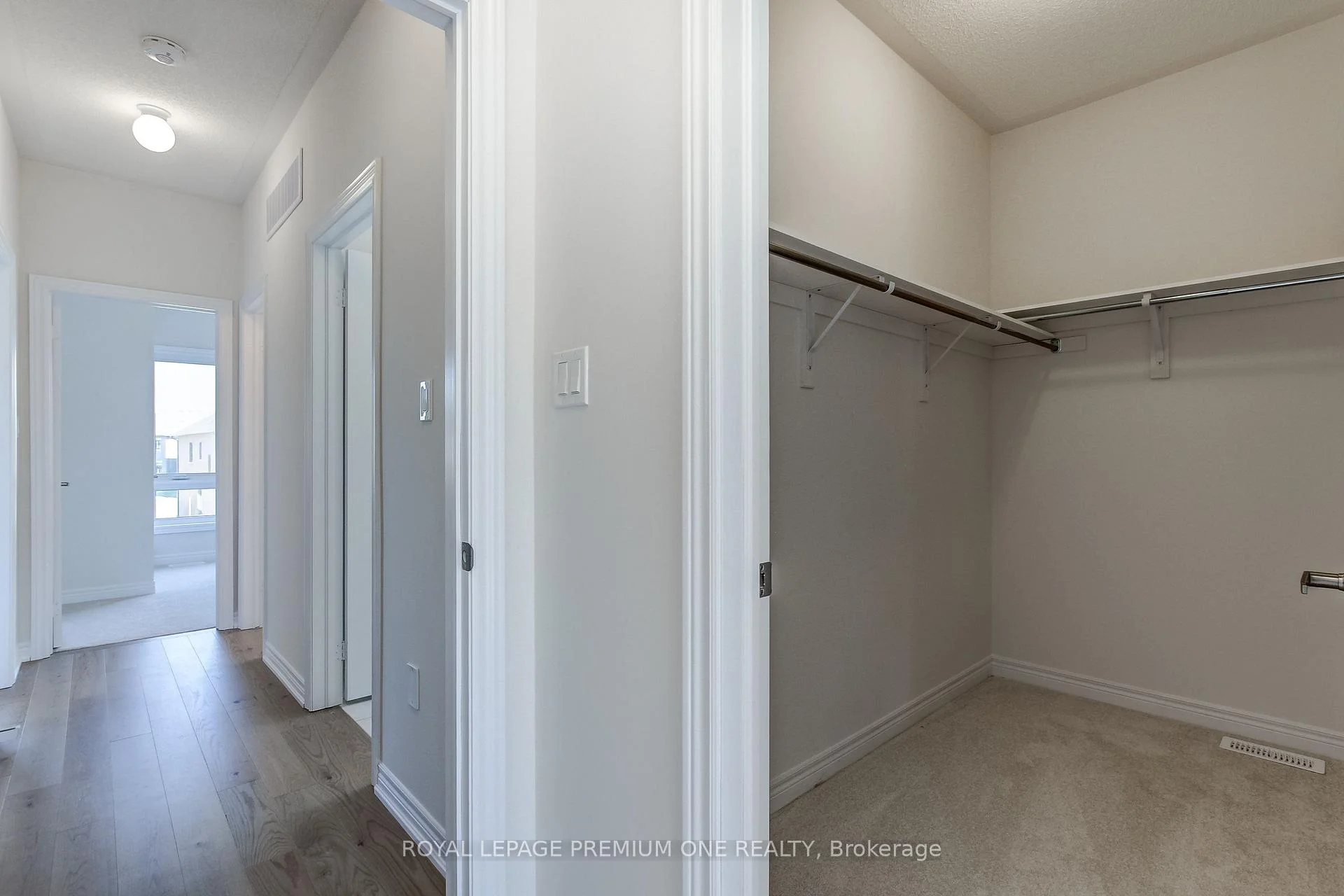 Photo 26 of 393 Kennedy Circle W, Milton, Cobban — HOMEH