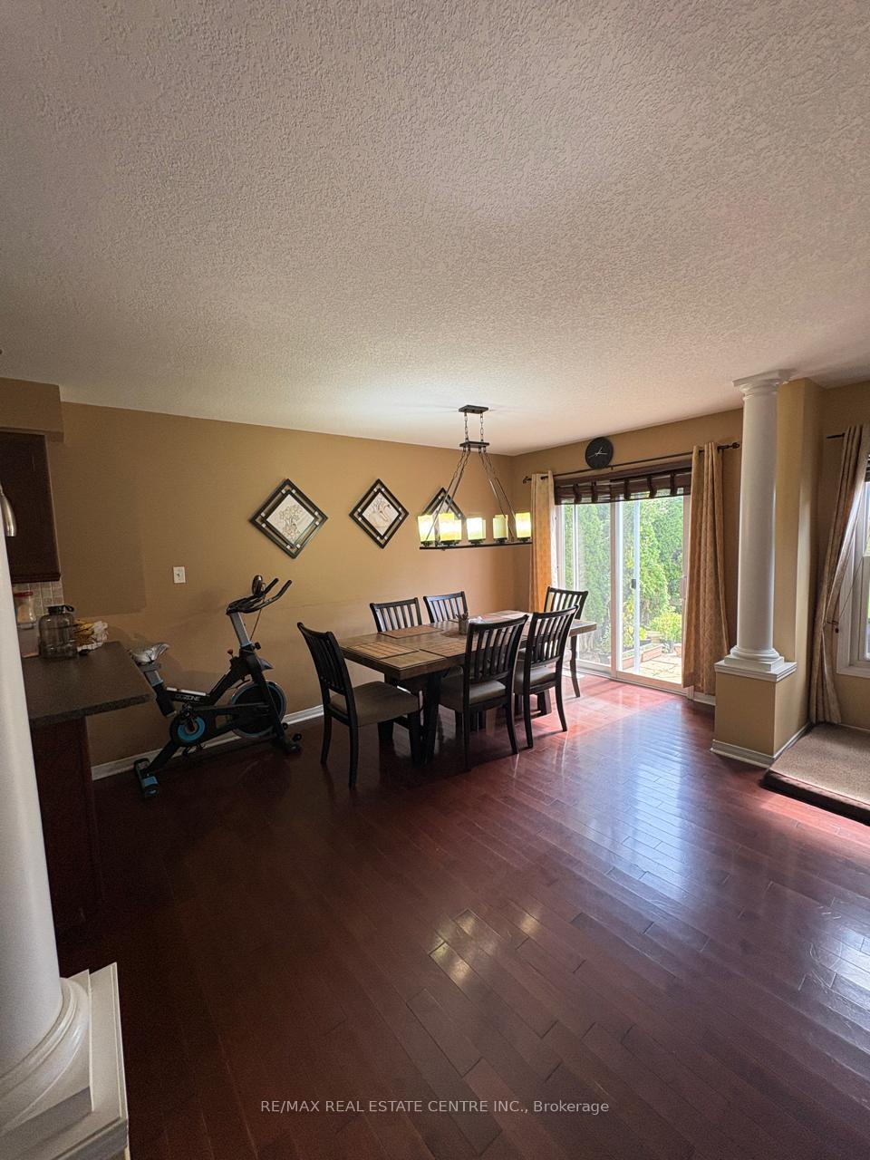 Photo 6 of 304 Purple Sage Crescent, Kitchener, Larentian West — HOMEH