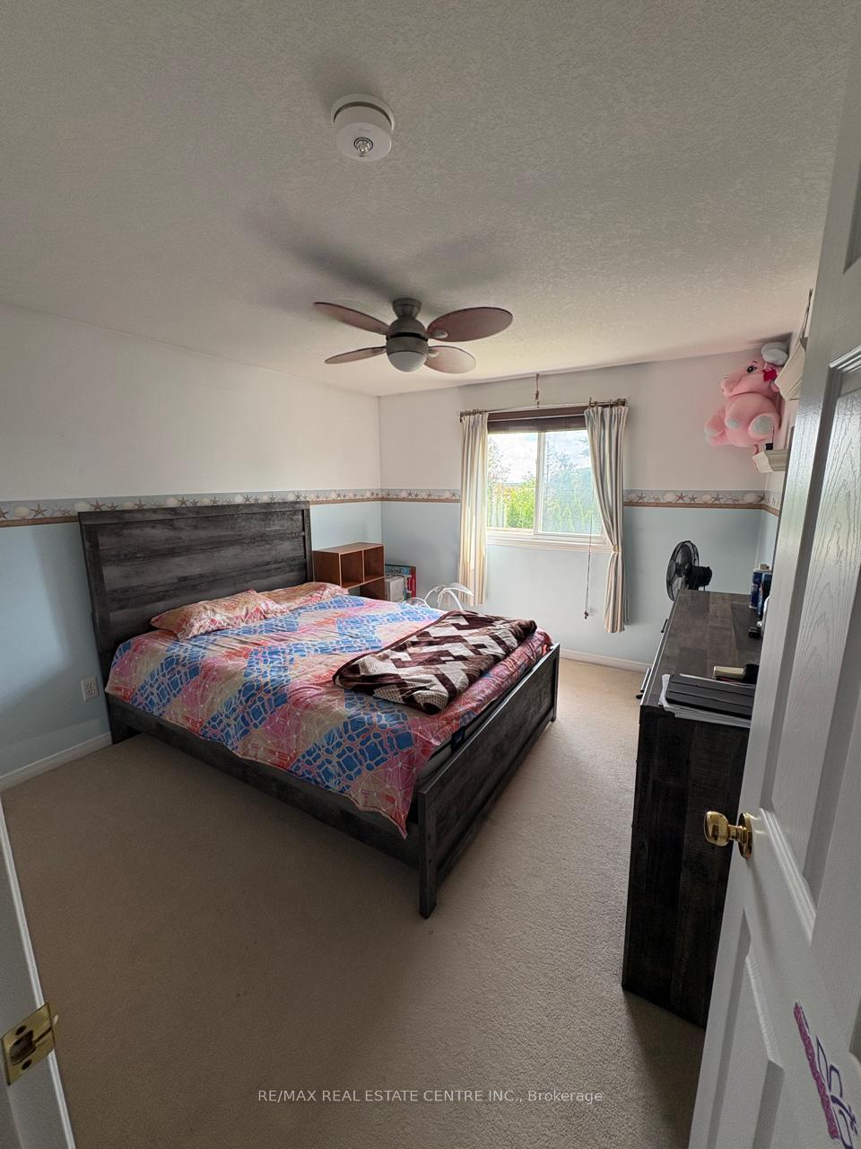 Photo 10 of 304 Purple Sage Crescent, Kitchener, Larentian West — HOMEH