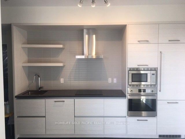 Photo 4 of Unit 1807, 2221 Yonge Street E, Toronto, Mount Pleasant West — HOMEH