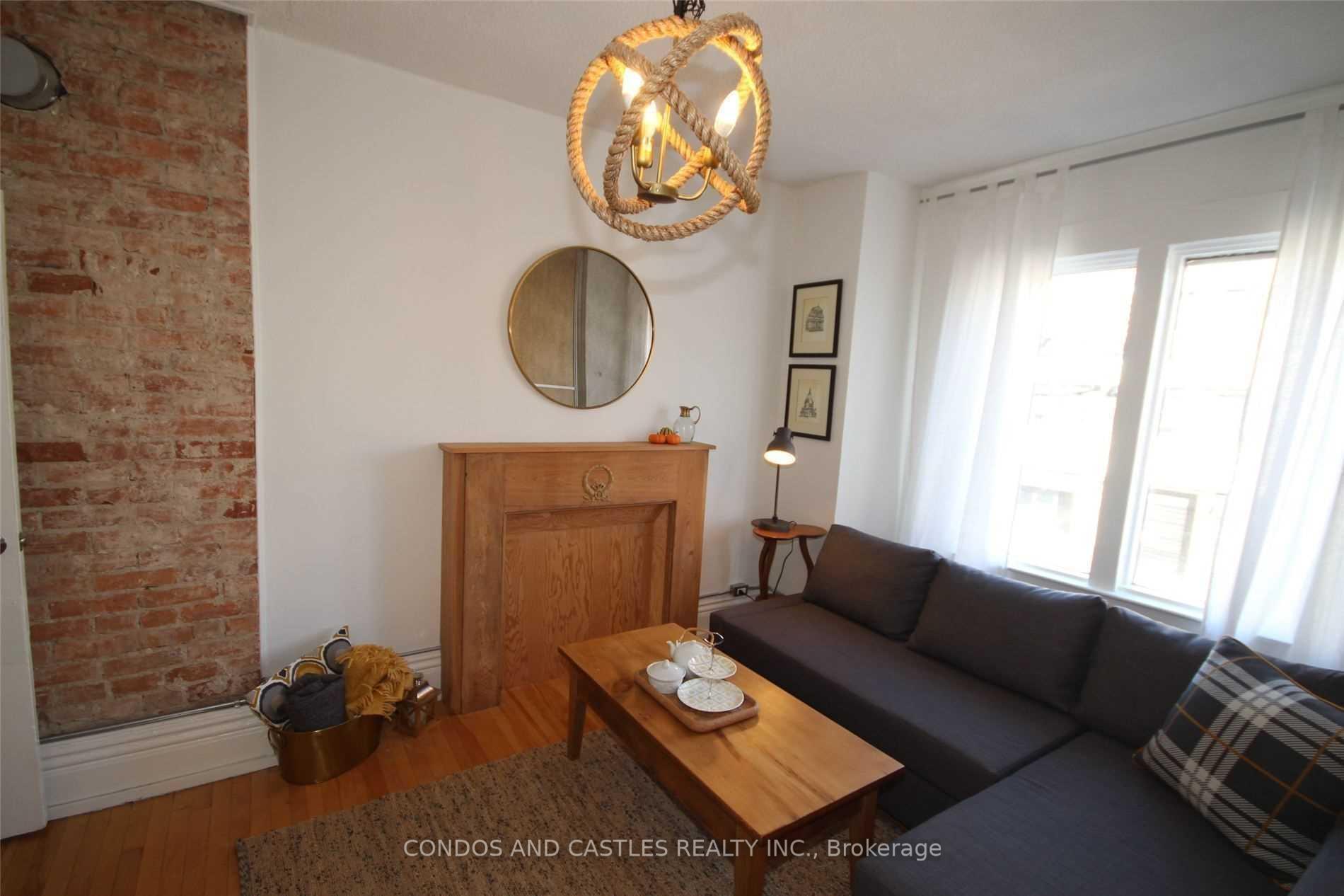 Photo of Unit 2, 467 Richmond Street E