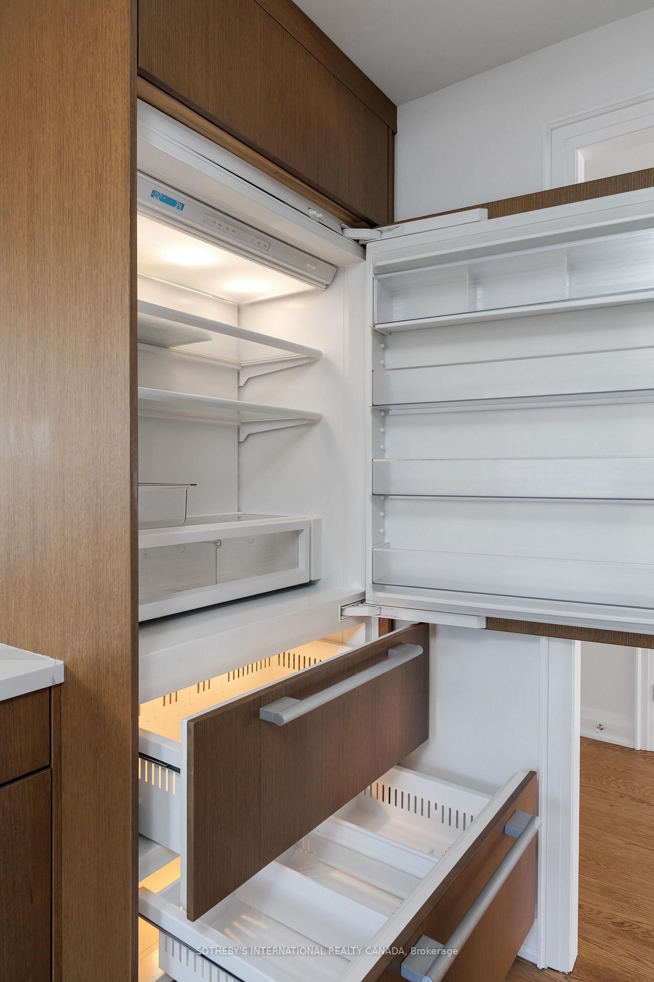 Photo 16 of Unit 1004, 1 Bedford Road, Toronto, The Annex — HOMEH