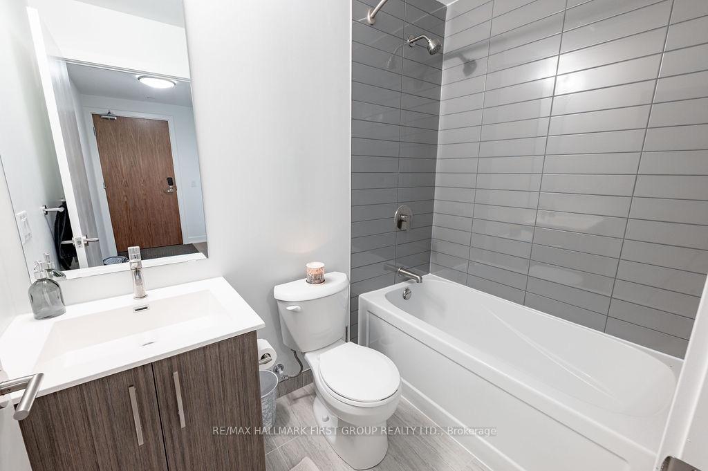 Photo 6 of Unit 610, 25 Wellington Street, Kitchener, KW Hospital — HOMEH