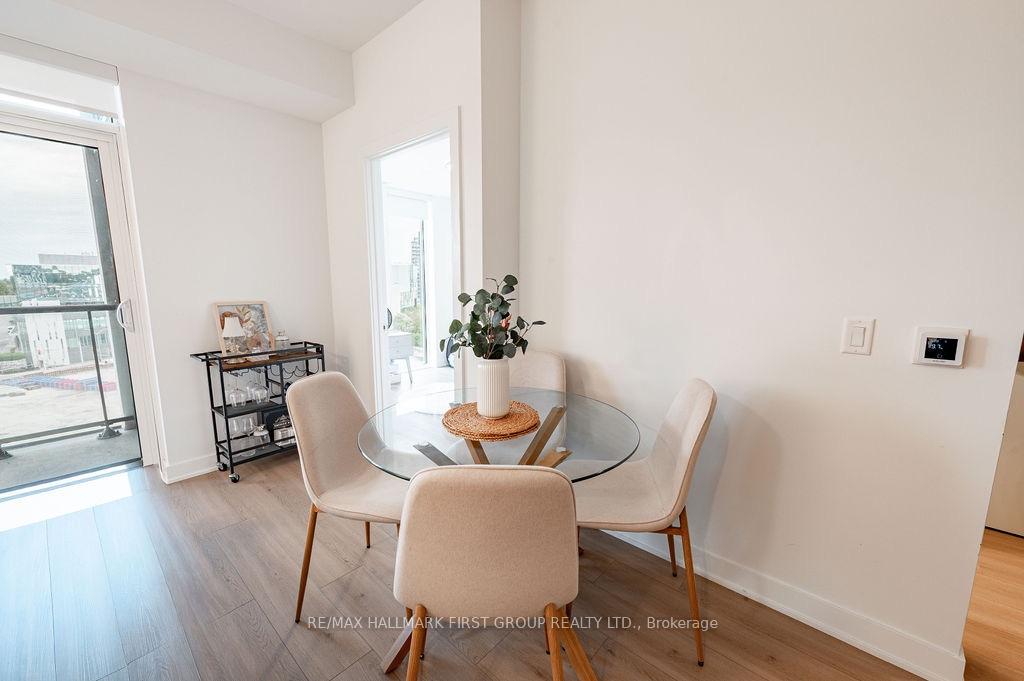 Photo 7 of Unit 610, 25 Wellington Street, Kitchener, KW Hospital — HOMEH