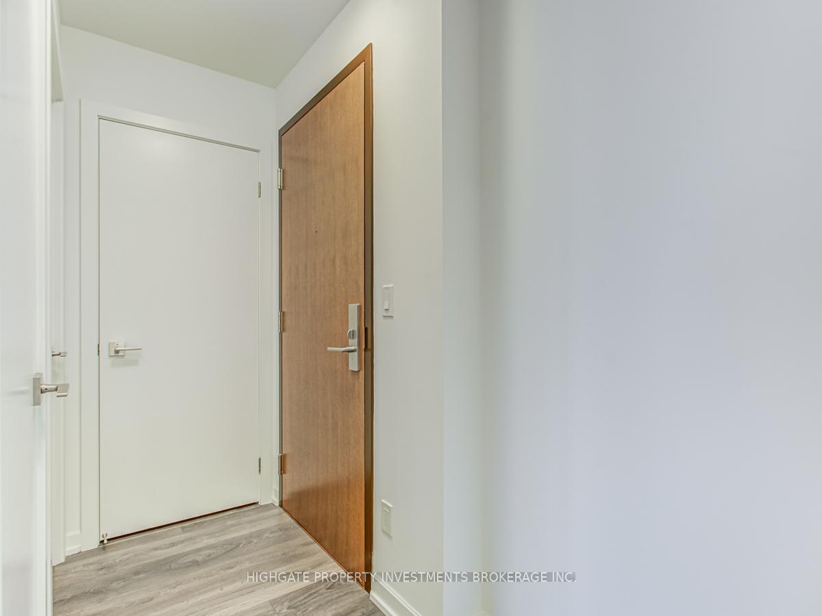 Photo 4 of Unit 2501, 56 Forest Manor Road, North York, Henry Farm — HOMEH
