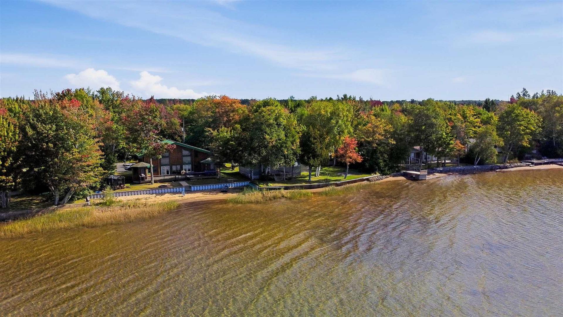 Photo of 365 Sunnyside Beach Road