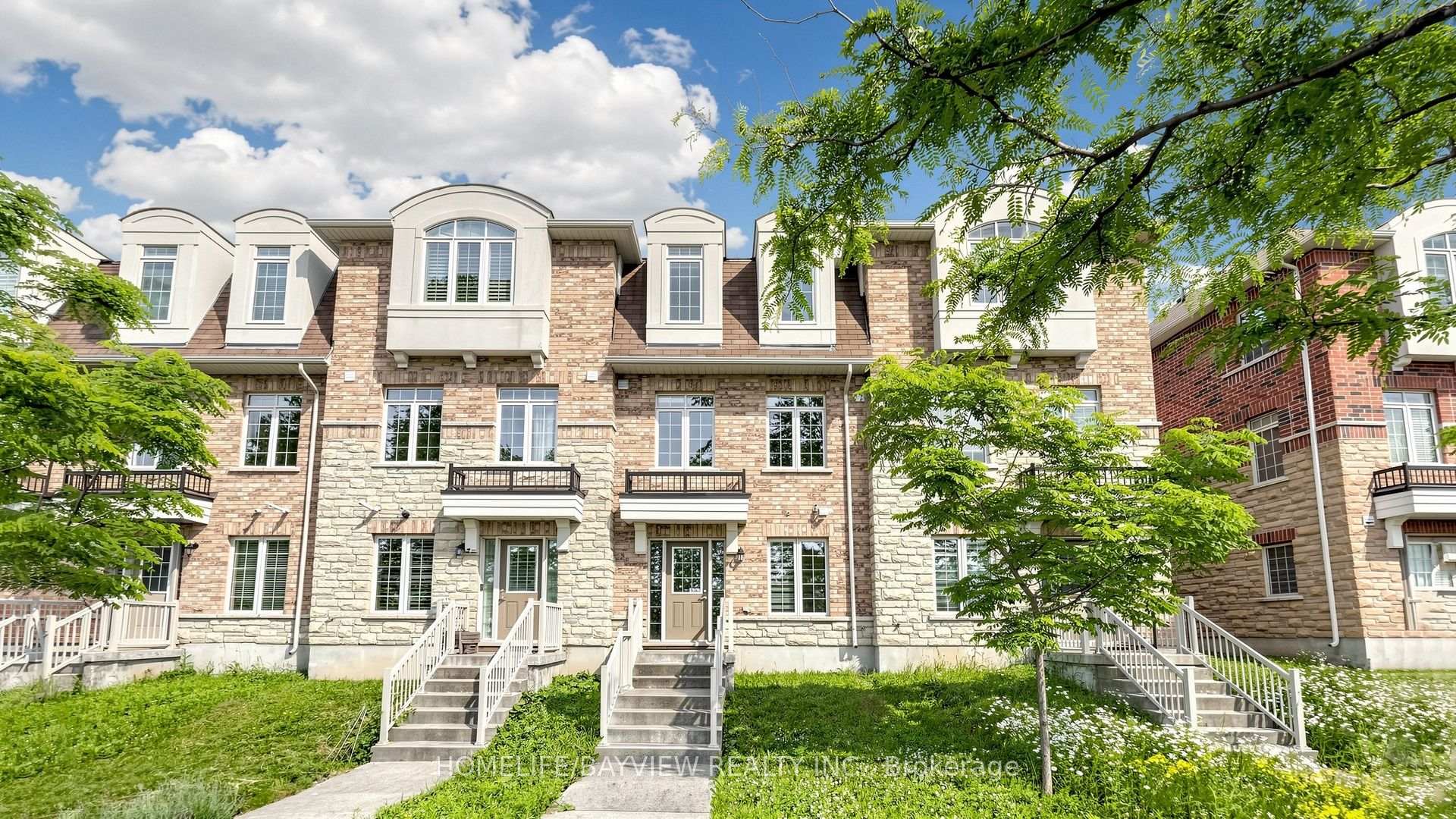 Photo 2 of 10981 Woodbine Avenue, Markham, Victoria Square — HOMEH