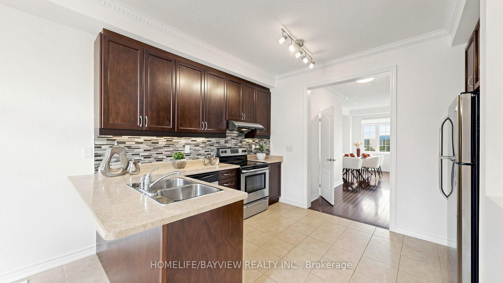 Photo 9 of 10981 Woodbine Avenue, Markham, Victoria Square — HOMEH