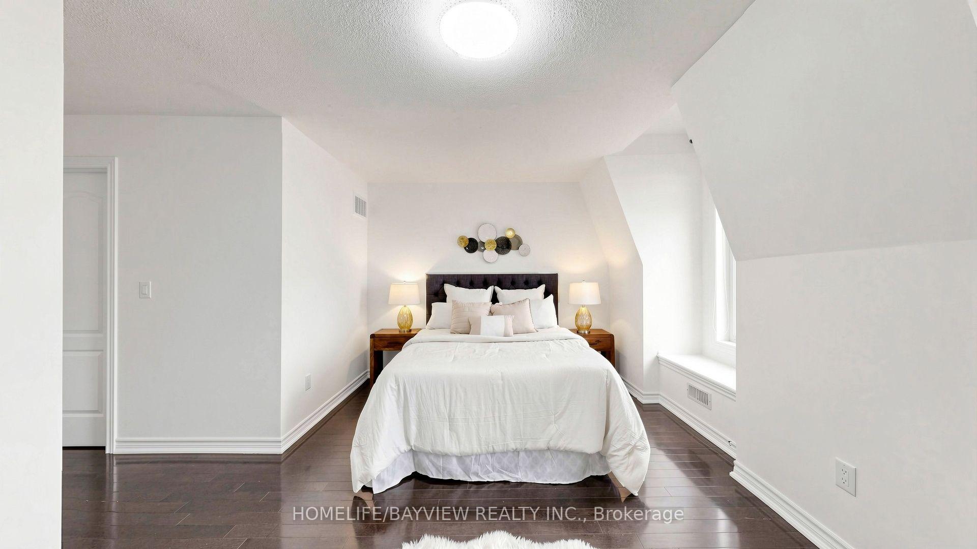 Photo 14 of 10981 Woodbine Avenue, Markham, Victoria Square — HOMEH