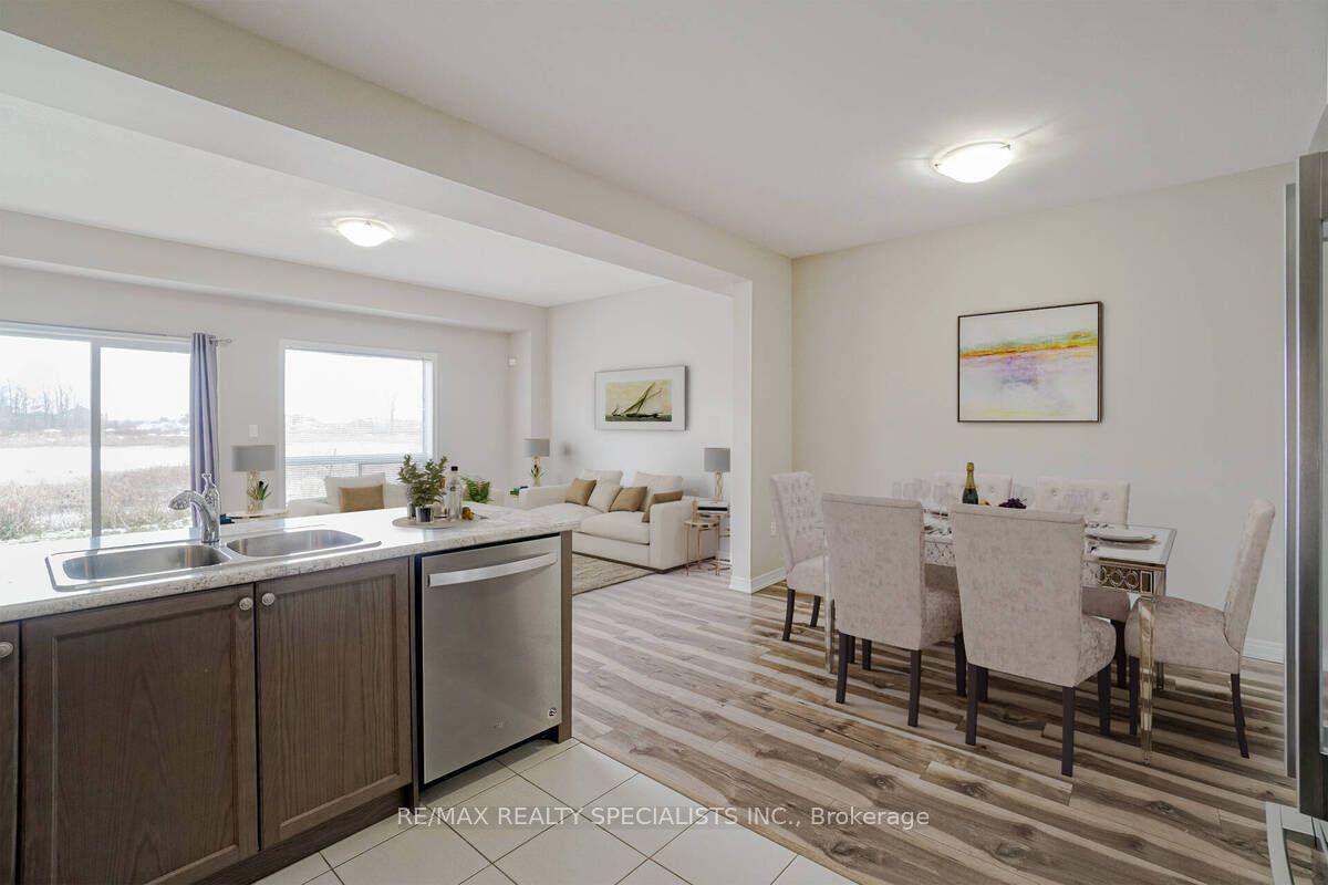 Photo 4 of 70 Bradbury Road, Hamilton, Stoney Creek Mountain — HOMEH