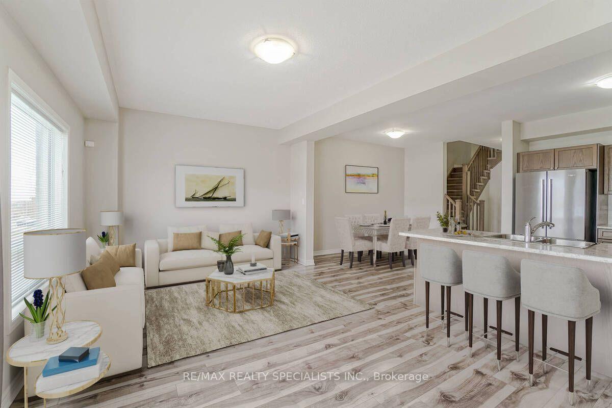 Photo 5 of 70 Bradbury Road, Hamilton, Stoney Creek Mountain — HOMEH