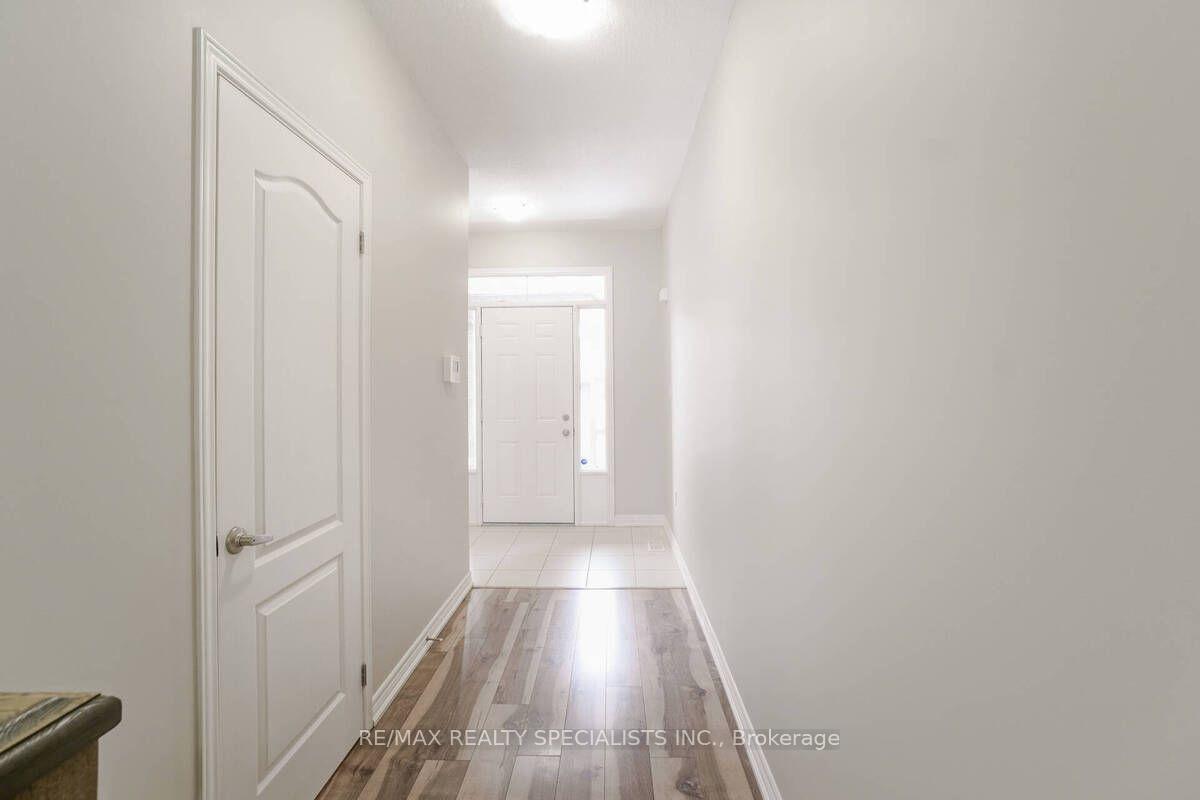 Photo 8 of 70 Bradbury Road, Hamilton, Stoney Creek Mountain — HOMEH