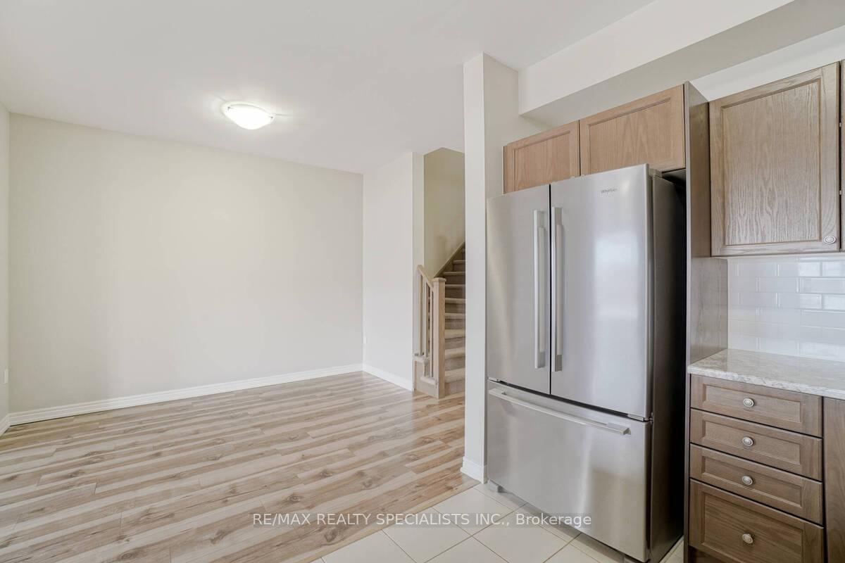 Photo 11 of 70 Bradbury Road, Hamilton, Stoney Creek Mountain — HOMEH