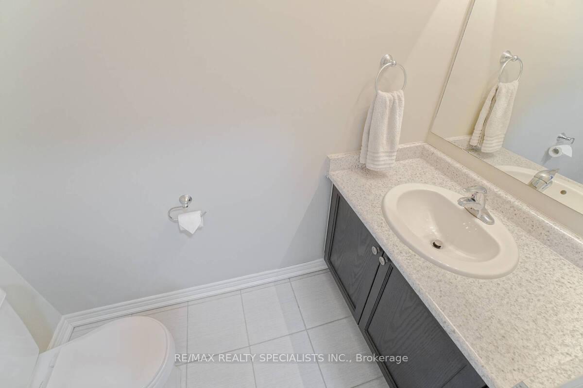 Photo 15 of 70 Bradbury Road, Hamilton, Stoney Creek Mountain — HOMEH