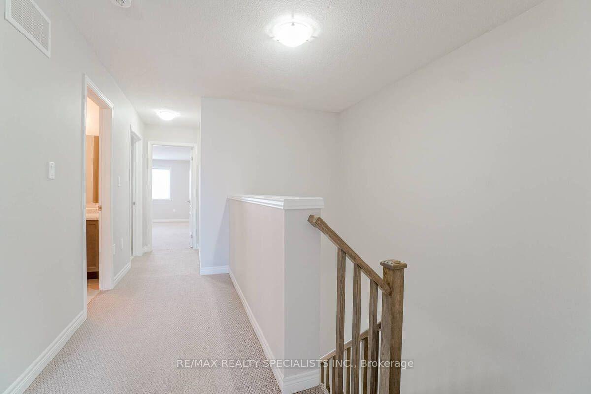 Photo 17 of 70 Bradbury Road, Hamilton, Stoney Creek Mountain — HOMEH