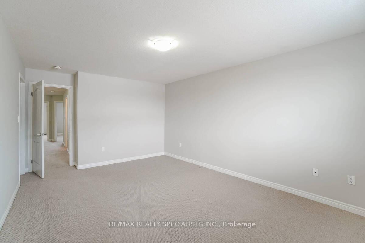 Photo 18 of 70 Bradbury Road, Hamilton, Stoney Creek Mountain — HOMEH