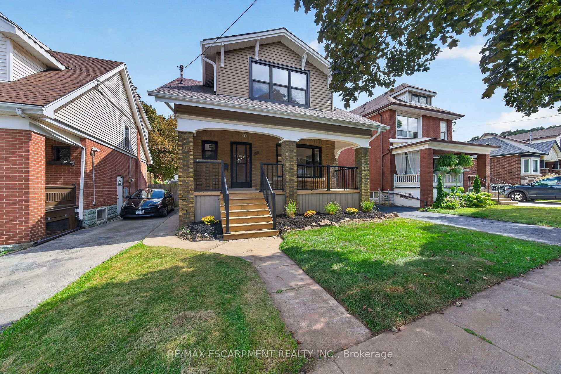 Photo 3 of 229 Park Row S, Hamilton, Delta — HOMEH