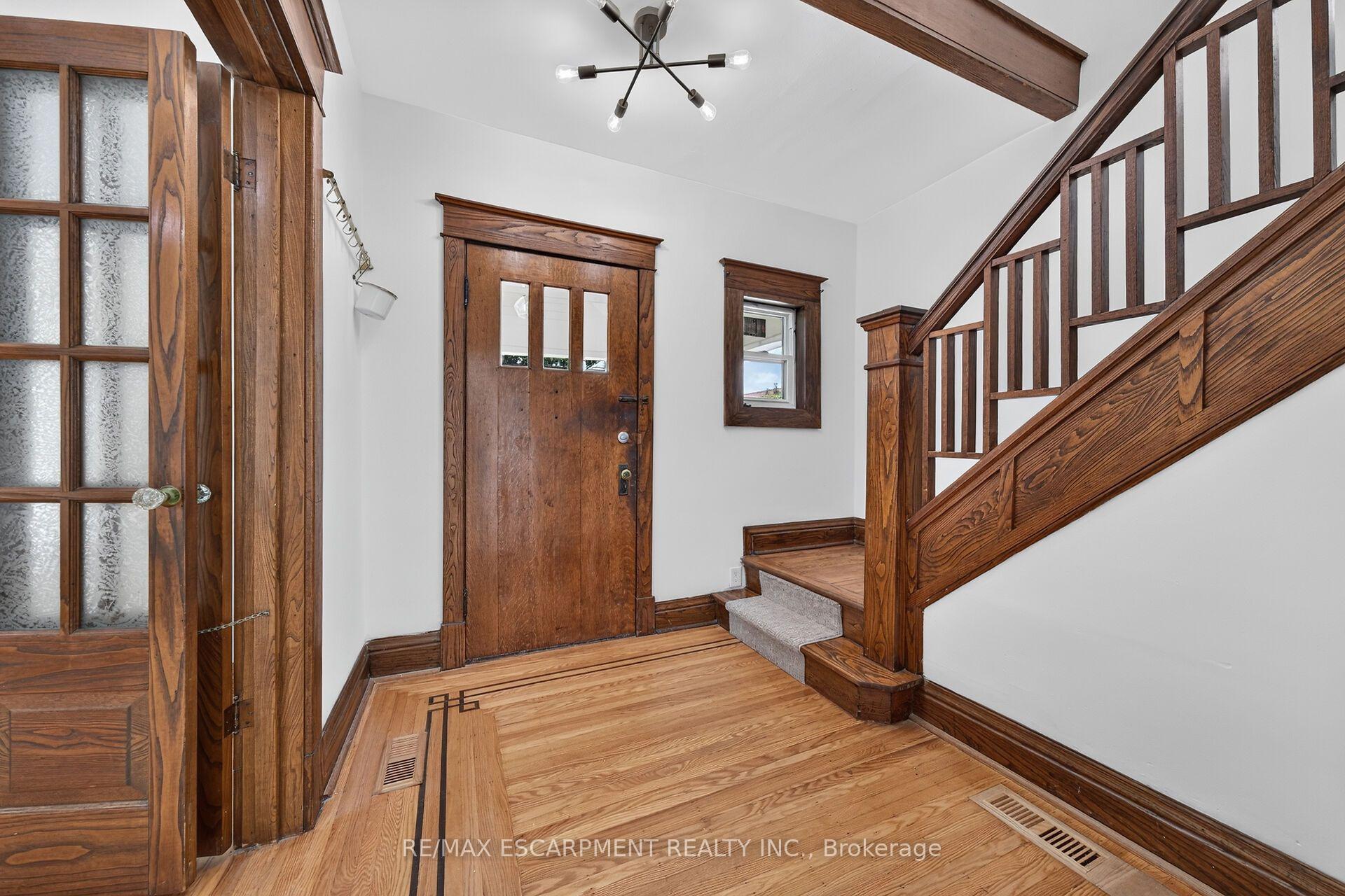 Photo 6 of 229 Park Row S, Hamilton, Delta — HOMEH