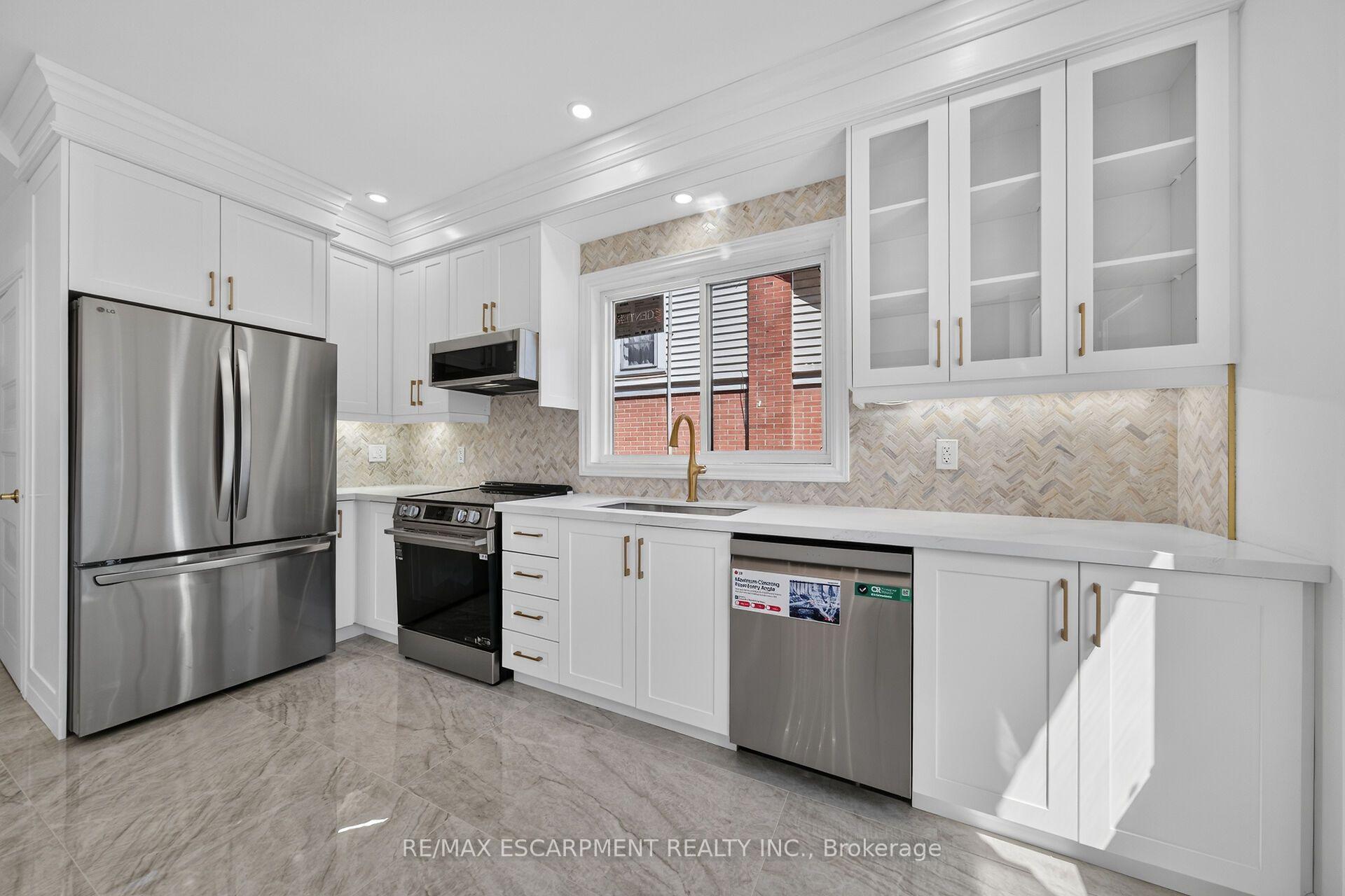 Photo 16 of 229 Park Row S, Hamilton, Delta — HOMEH