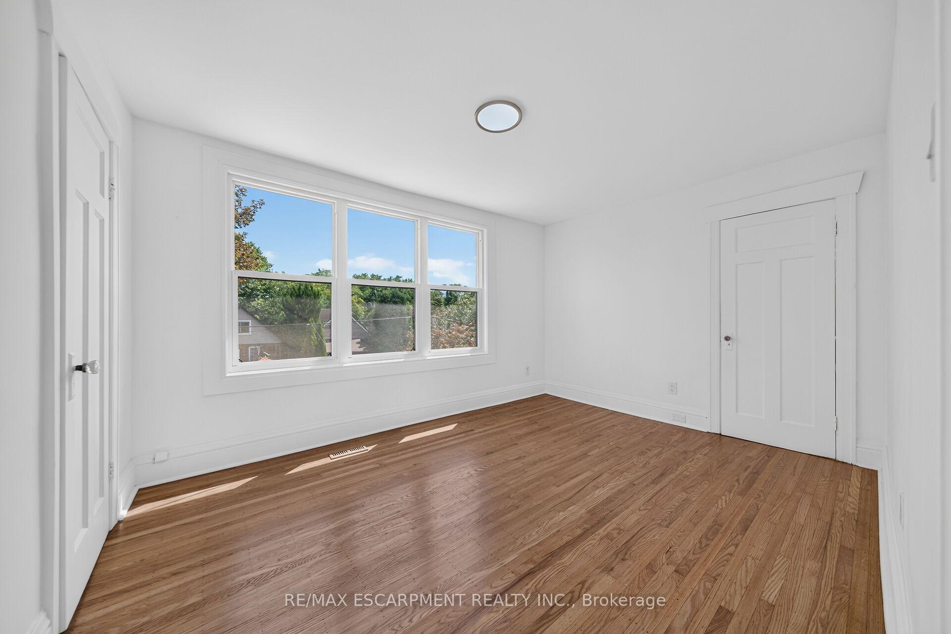 Photo 27 of 229 Park Row S, Hamilton, Delta — HOMEH