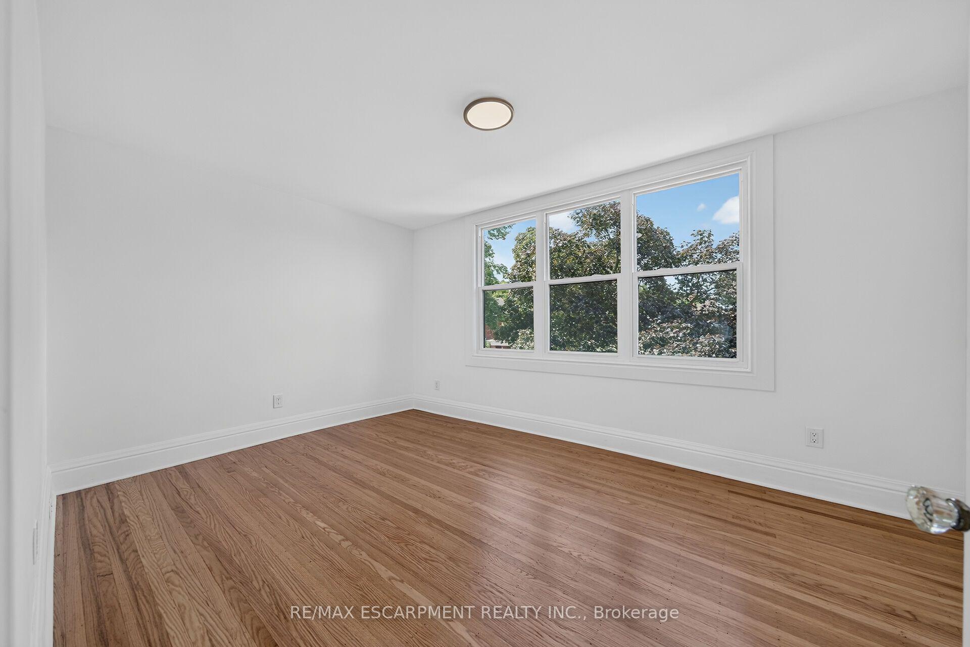 Photo 29 of 229 Park Row S, Hamilton, Delta — HOMEH