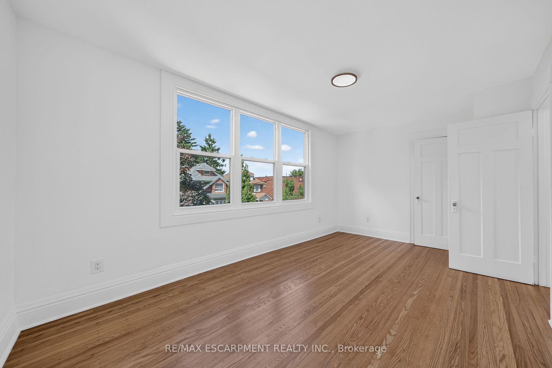 Photo 30 of 229 Park Row S, Hamilton, Delta — HOMEH