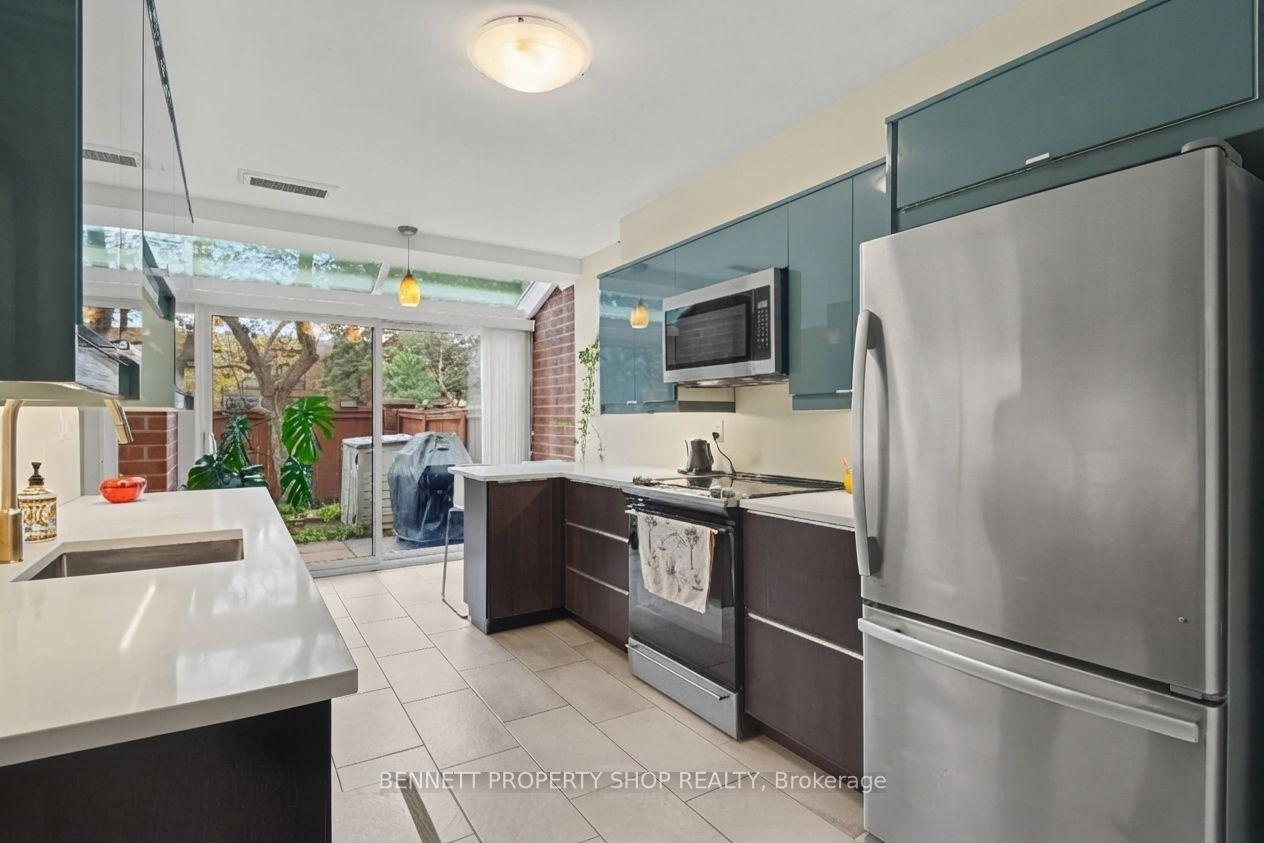Photo 6 of Unit 45, 100 Hillside Drive, Ottawa, Viscount Alexander Park — HOMEH