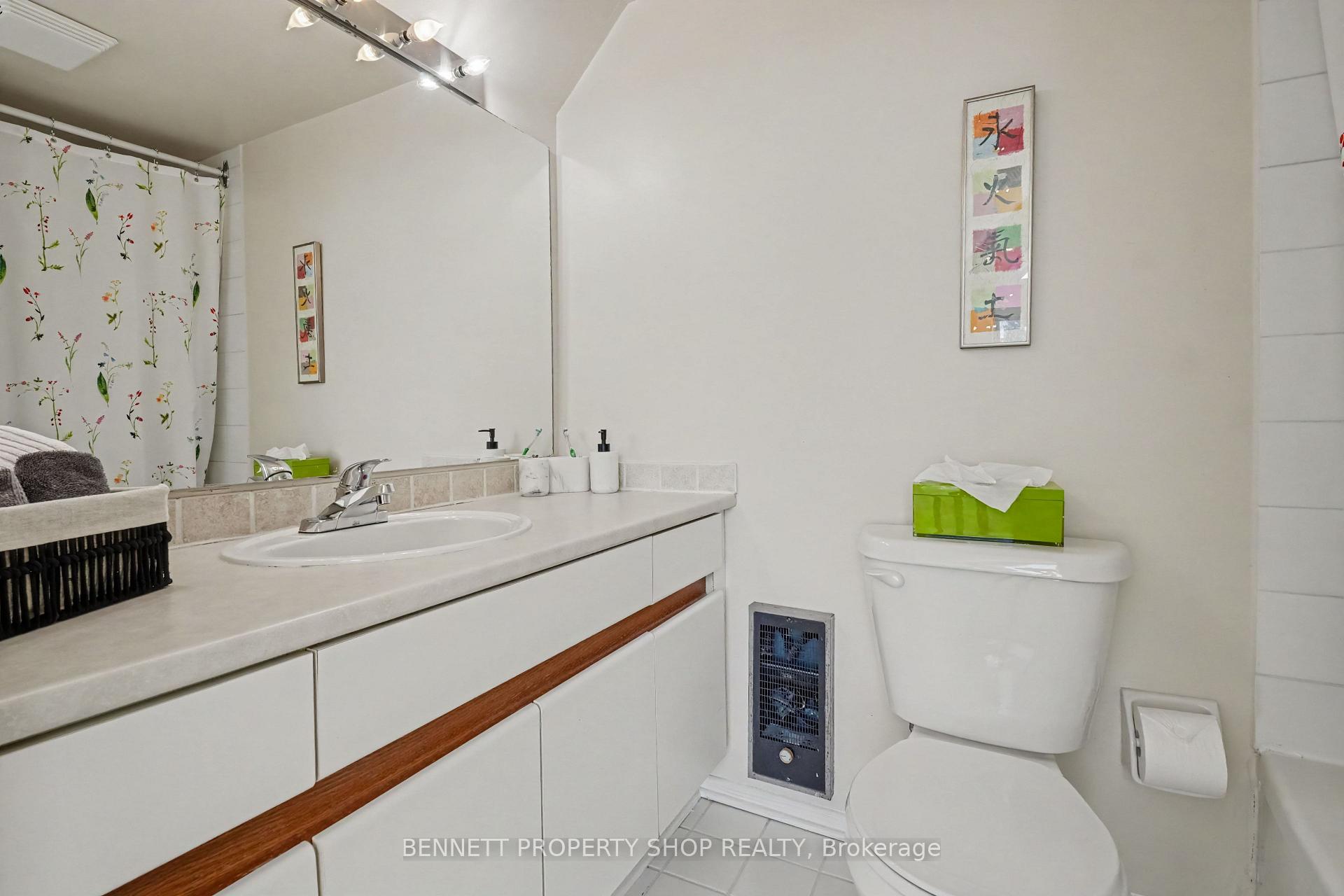 Photo 13 of Unit 45, 100 Hillside Drive, Ottawa, Viscount Alexander Park — HOMEH