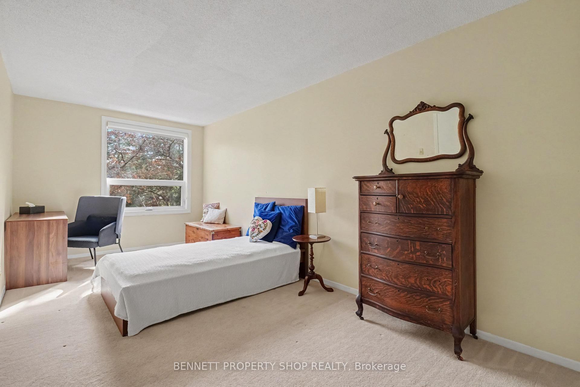 Photo 14 of Unit 45, 100 Hillside Drive, Ottawa, Viscount Alexander Park — HOMEH